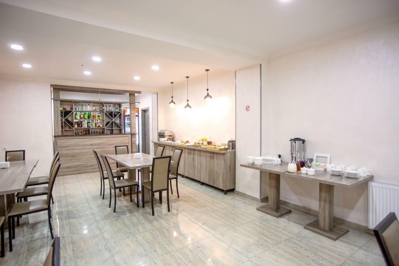Suntower Hotel Μέστια Εξωτερικό φωτογραφία